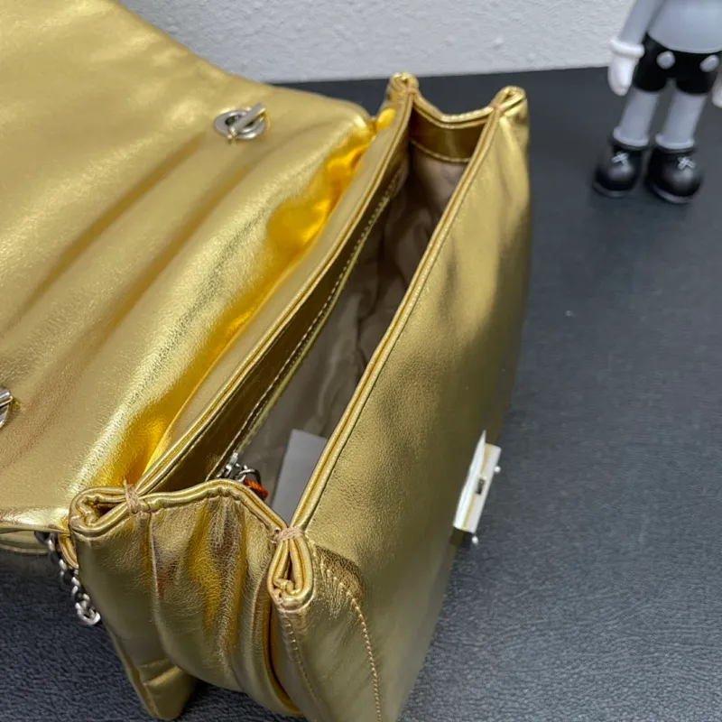 All categories Official website "Brand Women's Bags" Women's Bags 💙 MK replica MK, fine imitation MK bags, MK handbags, 2023 official latest version MK cowhide crossbody bag, bag factory, original material, size: 23-16-8CM